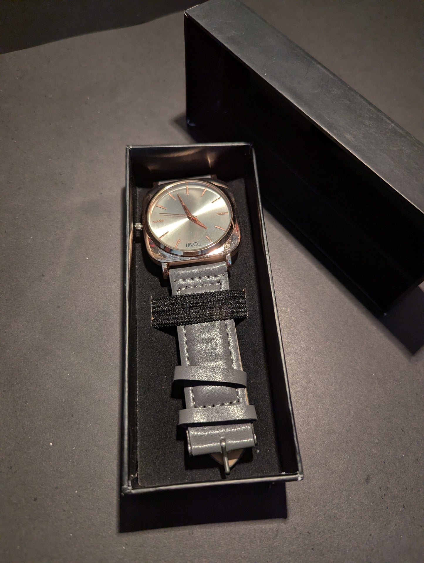 Tomi Elegance: Premium Chronograph Watch with Rose Gold Case | Classic Black Leather Strap for Men