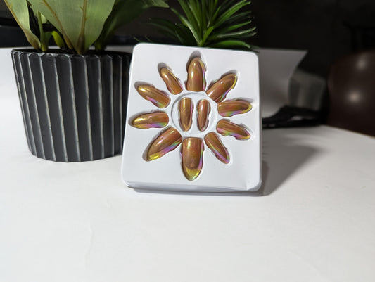 Sunset Aura Fake Nails: Metallic Gold & Pink-Green Shift