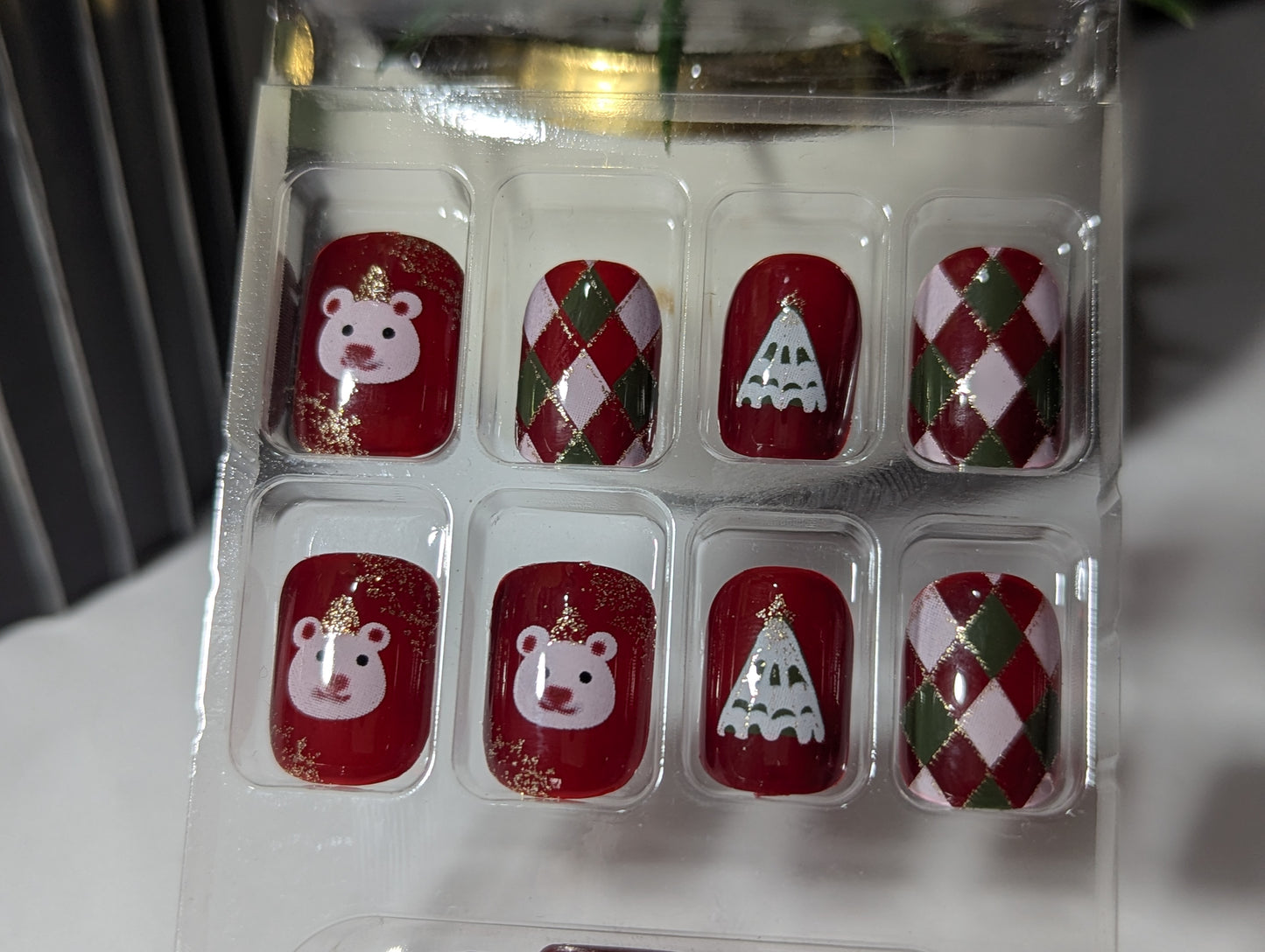 Chunky Glitter Christmas Press-Ons | Fun & Festive Manicure Kit