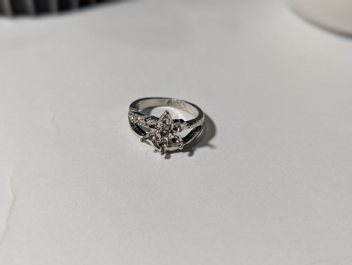 Sparkling Rhinestone Flower Ring with Split Shank Band